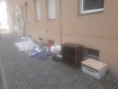 Foto: Müllablagerung auf dem Gehweg 
